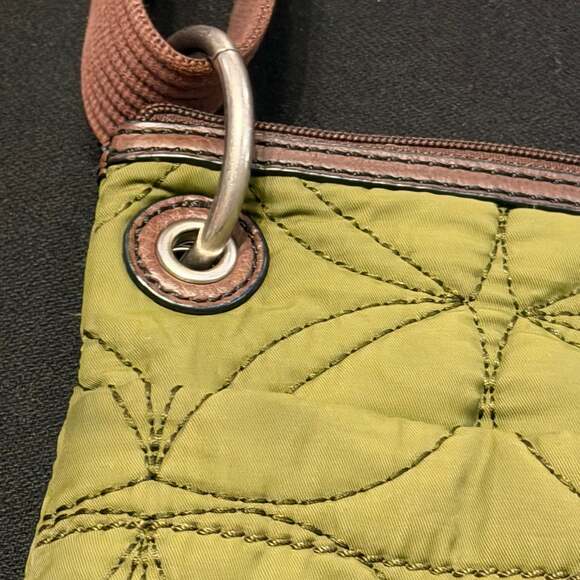 Y2K Fossil Key-Per Moss Green Quilted Nylon Crossbody Bag with Leather Trim - Picture 3 of 14